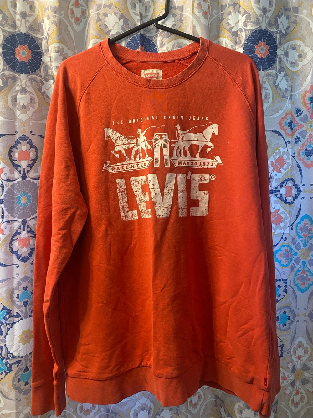 Levi's Men's soft red Crewneck Sweatshirt with White Logo